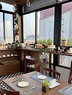 The Cosy Inn Hanoi Hotel