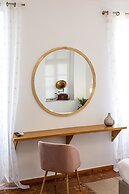 Apeiron Acropolis Suites