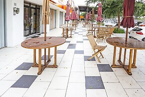 OYO 92317 Apartment Riverview By Alima View