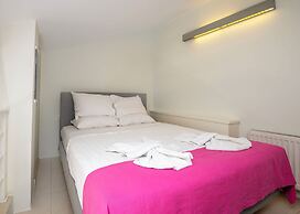 VIVIAN Art Apartments