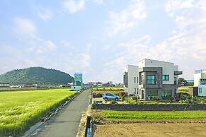 Jeju Gosanirang Pension