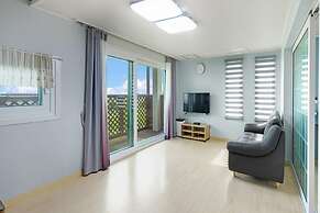 Jeju Gosanirang Pension