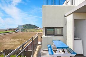 Jeju Gosanirang Pension