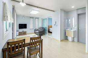 Jeju Gosanirang Pension