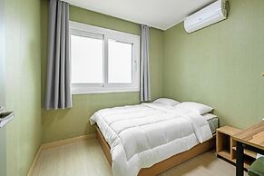 Jeju Gosanirang Pension