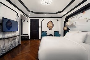 Catherine Cruises