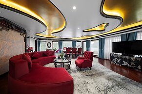 Catherine Cruises
