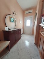 Beautiful Modern apt in Skiathos