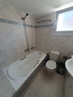 Beautiful Modern apt in Skiathos