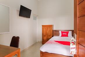 OYO 90045 Annafi Apartel