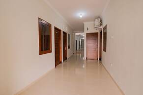 OYO 90045 Annafi Apartel