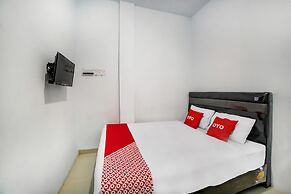 OYO 90994 Ada Guest House