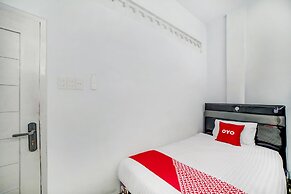 OYO 90994 Ada Guest House