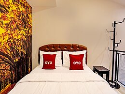 Super OYO 91618 Hotel Nawangwulan