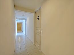 Super OYO 91618 Hotel Nawangwulan