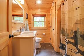 Londonderry Chalet w/ Deck, Fire Pit & Views!