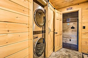 Londonderry Chalet w/ Deck, Fire Pit & Views!