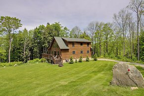 Londonderry Chalet w/ Deck, Fire Pit & Views!