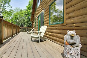 Londonderry Chalet w/ Deck, Fire Pit & Views!