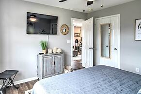 Branson Retreat w/ Balcony & 18-hole Golf Course!