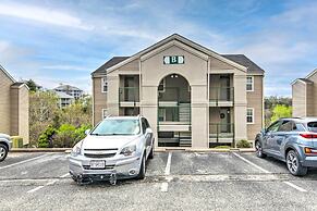 Branson Retreat w/ Balcony & 18-hole Golf Course!