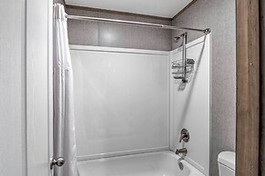 'bayside' Louisiana Vacation Rental w/ Dock!