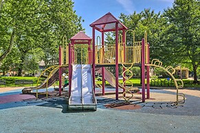 3 Mi to Dtwn: Walkable Apt in Cleveland!