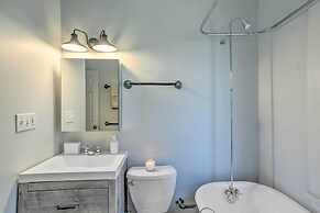 3 Mi to Dtwn: Walkable Apt in Cleveland!