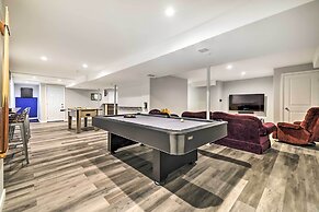 Hot Tub, Lake Access: Spacious Poconos Getaway!