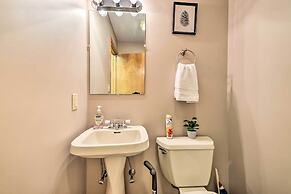 Hot Tub, Lake Access: Spacious Poconos Getaway!