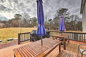 Hot Tub, Lake Access: Spacious Poconos Getaway!