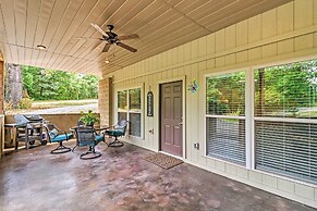 Dtwn Bull Shoals Condo: 1 Mi to Lake Access!