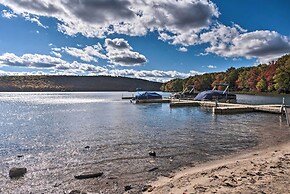 Lake Harmony Abode ~ 1 Mi to Jack Frost Ski Resort