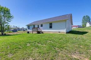 2 Mi to Douglas Lake, Boat Ramp: White Pine Home!