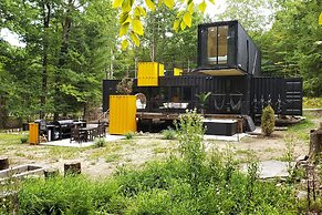 Luxe & Modern Container Home w/ Outdoor Spa!