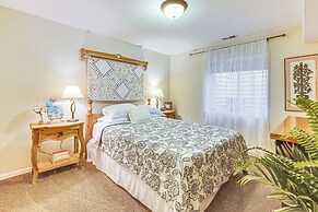 CO Springs Apartment in the Pines w/ Treehouse!