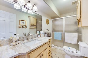 CO Springs Apartment in the Pines w/ Treehouse!