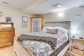 CO Springs Apartment in the Pines w/ Treehouse!