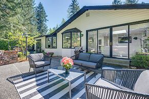 Modern Home: 3 Miles to Woodinville Wine Country!