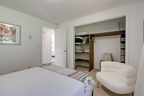 Modern Home: 3 Miles to Woodinville Wine Country!