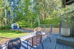 Modern Home: 3 Miles to Woodinville Wine Country!