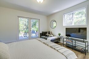 Modern Home: 3 Miles to Woodinville Wine Country!