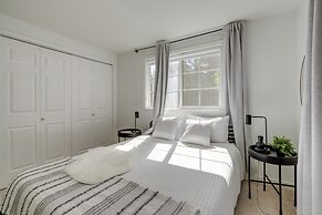 Modern Home: 3 Miles to Woodinville Wine Country!