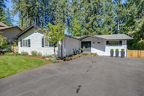 Modern Home: 3 Miles to Woodinville Wine Country!