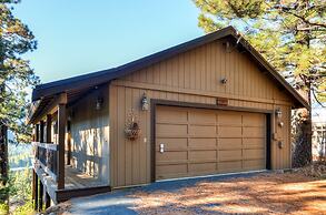 Pet-friendly Truckee Home w/ Panoramic Lake Views!