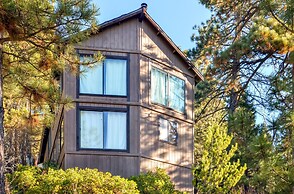 Pet-friendly Truckee Home w/ Panoramic Lake Views!