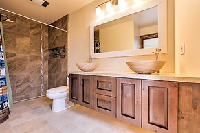Pet-friendly Truckee Home w/ Panoramic Lake Views!