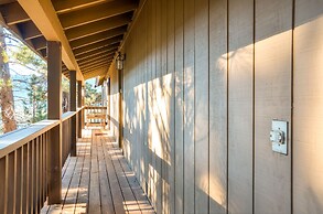 Pet-friendly Truckee Home w/ Panoramic Lake Views!