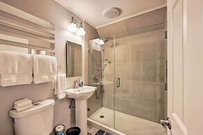 Family-friendly Kirkland Home ~ 1 Mi to Downtown