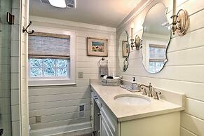 Lush Mirror Lake Cottage Rental w/ Private Deck